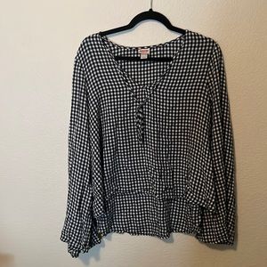 Checkered print black and white boxy